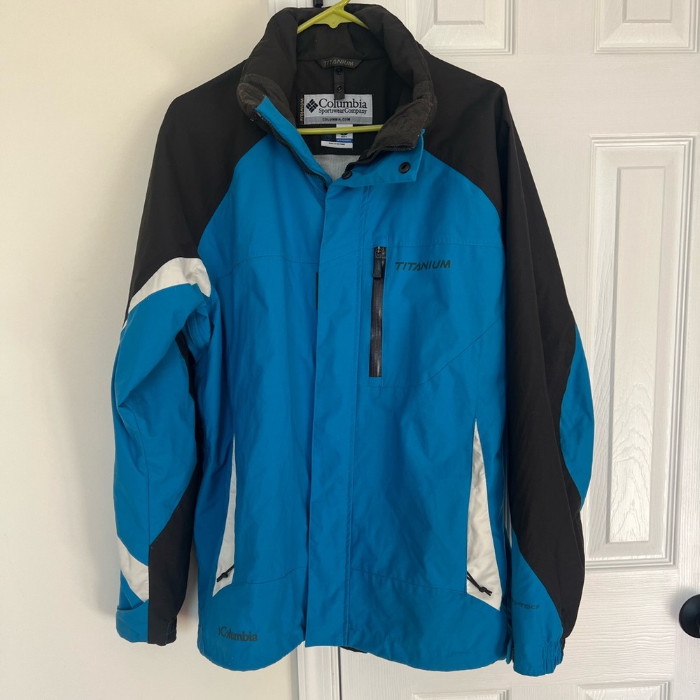 Columbia Blue Titanium Omni Tech Waterproof Jacket, Men’s Large